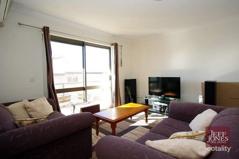 Property photo of 6/10 Dorinda Street Greenslopes QLD 4120