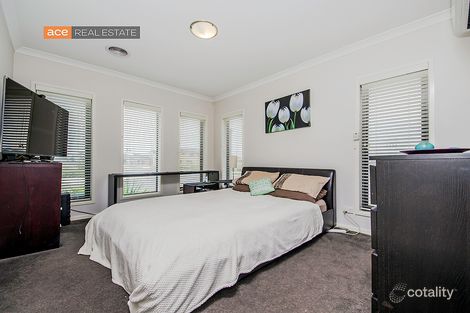 Property photo of 60 Spectacle Crescent Point Cook VIC 3030