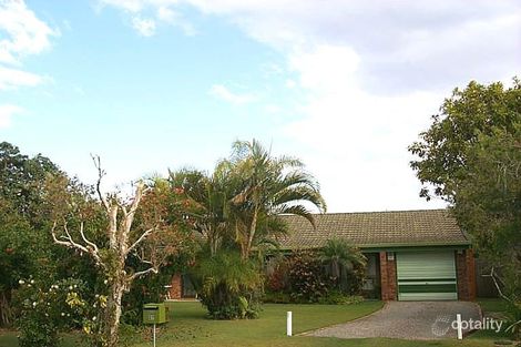 27 Dolphin Cres, Noosaville, QLD 4566
