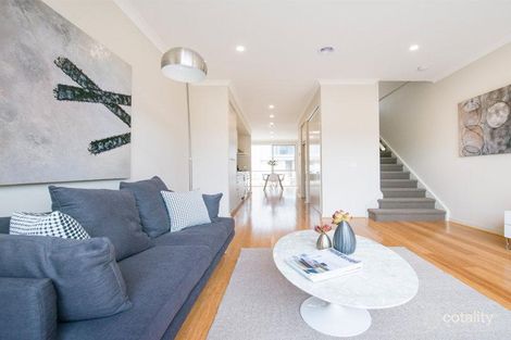 Property photo of 46 Cascade Terrace Craigieburn VIC 3064