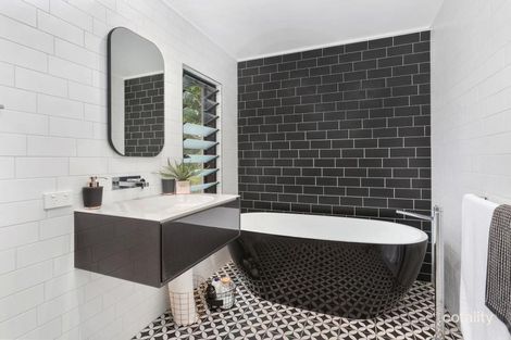 Property photo of 61 Cominan Avenue Banora Point NSW 2486