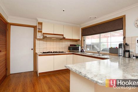 Property photo of 6 Bemboka Court Werribee VIC 3030