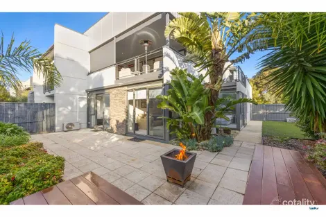 4 Sunset Pl, Torquay, VIC 3228