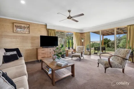 Property photo of 24 Thomson Street Shelford VIC 3329