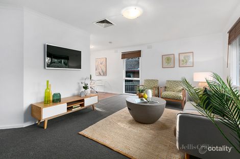 Property photo of 31 Sugarloaf Drive Chirnside Park VIC 3116
