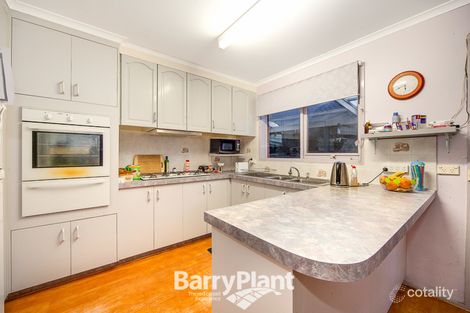 Property photo of 6 Martingale Place Pakenham VIC 3810