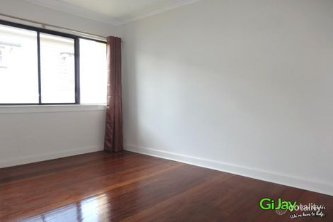 Property photo of 2/14 Arnold Street Holland Park QLD 4121