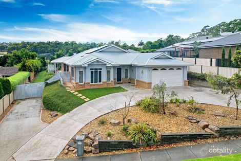8 Waterside Dr, Drouin, VIC 3818