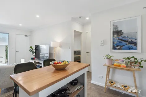 Property photo of 2/35 Macedon Place Craigie WA 6025