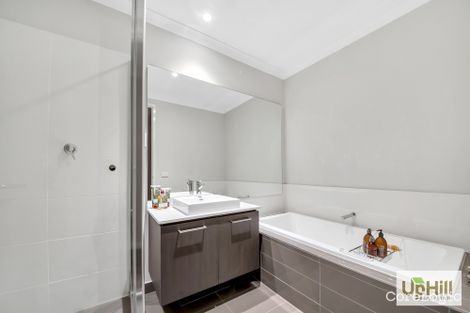 Property photo of 6 Revelwood Way Clyde North VIC 3978