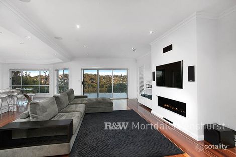Property photo of 2 Tea Tree Place Lugarno NSW 2210