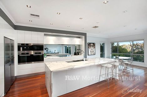 Property photo of 2 Tea Tree Place Lugarno NSW 2210