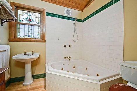 Property photo of 21 Ashmore Avenue Mordialloc VIC 3195