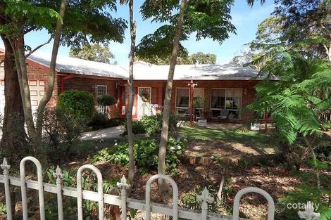 12 Bampton Cl, Lakelands, NSW 2282