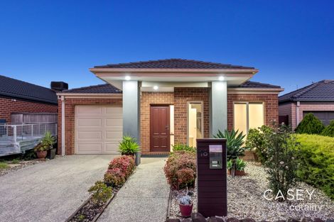 Property photo of 18 Fieldstone Crescent Cranbourne North VIC 3977