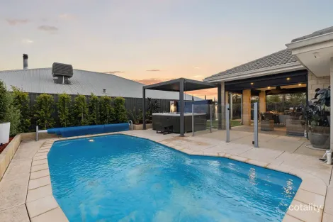 Property photo of 33 Pirianda Way Aveley WA 6069