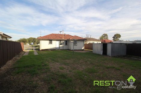 Property photo of 209 Hoxton Park Road Cartwright NSW 2168