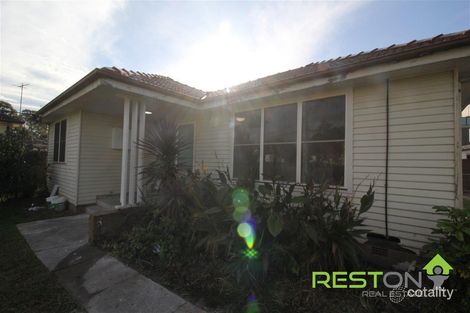 Property photo of 209 Hoxton Park Road Cartwright NSW 2168