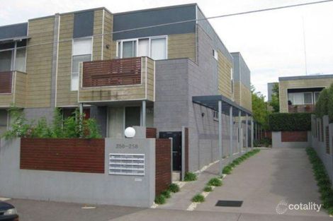 Property photo of 4/256-258 Glenlyon Road Fitzroy North VIC 3068