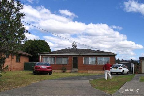 6 Camelot Pl, Oak Flats, NSW 2529