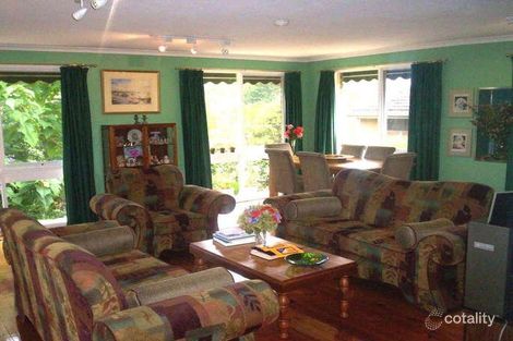 Property photo of 28 Essex Road Mount Martha VIC 3934