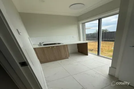 Property photo of 20 Camargo Circuit Heddon Greta NSW 2321