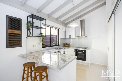 Property photo of 2/90 Gilbertson Road Kardinya WA 6163