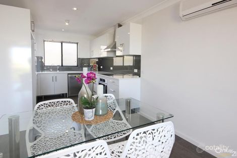 Property photo of 11 Castleton Avenue Port Noarlunga SA 5167