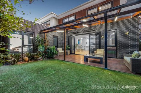 Property photo of 2/13 William Road Croydon VIC 3136