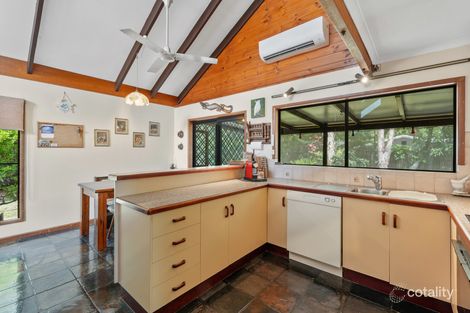 Property photo of 30 Endeavour Road Clifton Beach QLD 4879