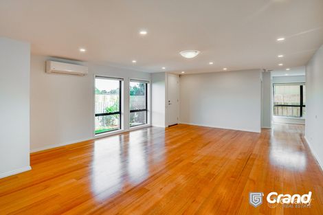Property photo of 2/63 Rivett Crescent Mulgrave VIC 3170