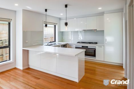 Property photo of 2/63 Rivett Crescent Mulgrave VIC 3170