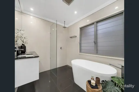 Property photo of 19 Brasted Street Taringa QLD 4068