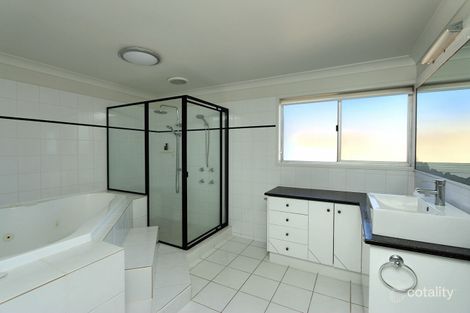 Property photo of 129 Sea Esplanade Burnett Heads QLD 4670