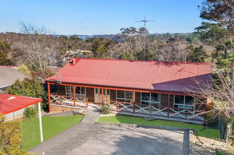 9 Tableland Rd, Wentworth Falls, NSW 2782