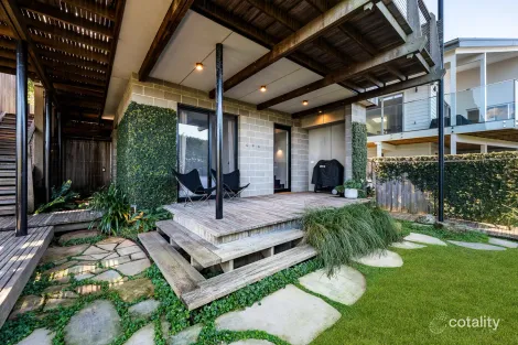 Property photo of 42 Riverleigh Avenue Gerroa NSW 2534