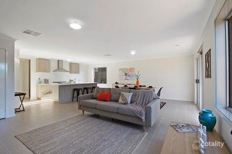 Property photo of 46 Abbey Close Eaglehawk VIC 3556