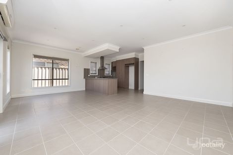 Property photo of 2/87 Black Dog Drive Brookfield VIC 3338