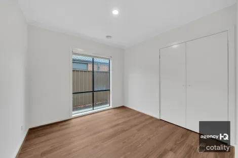 Property photo of 9 Amethyst Road Cobblebank VIC 3338