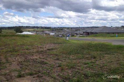 2 Cockatoo Rdge, Aberglasslyn, NSW 2320