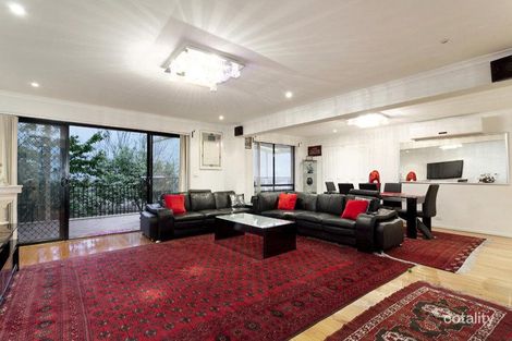 Property photo of 42 John Edgcumbe Way Endeavour Hills VIC 3802