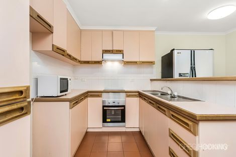 Property photo of 2/30 Silvereye Crescent Werribee VIC 3030