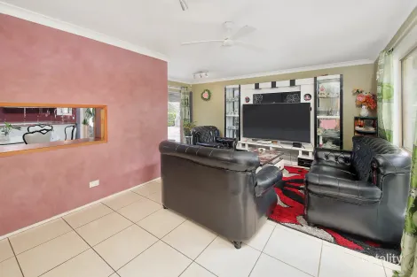Property photo of 8 Bron Court Loganlea QLD 4131