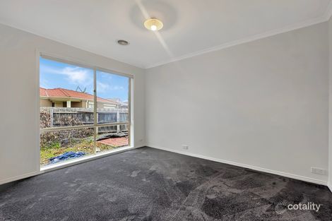 Property photo of 3 Grantley Close Hampton Park VIC 3976