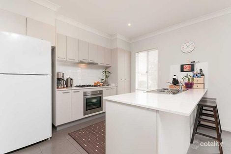 Property photo of 30 Tusmore Rise Craigieburn VIC 3064