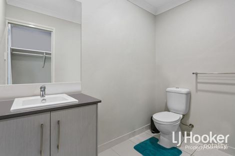 Property photo of 1/8 Highlands Street Yarrabilba QLD 4207