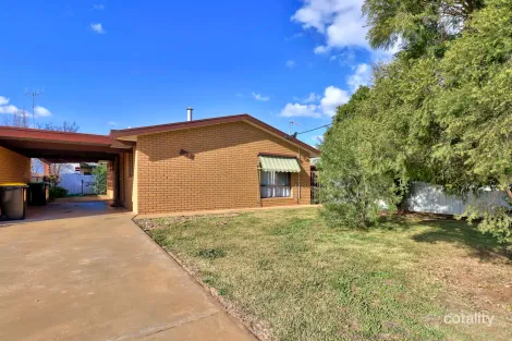 263 Victoria St, Deniliquin, NSW 2710