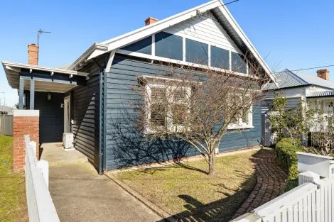 11 Nightingale St, Newington, VIC 3350