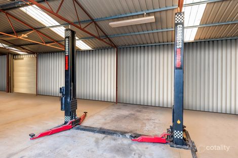 Property photo of 131 Wisteria Way Chittering WA 6084