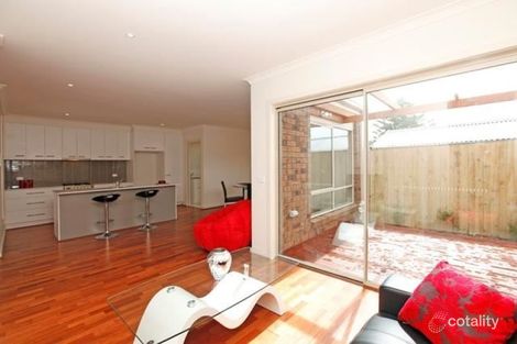 Property photo of 2/76 Cheddar Road Reservoir VIC 3073